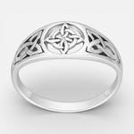 Anillo Nudo de Brujas Triqueta