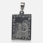 Colgante Placa Rectangular Grande con Marco y Fotograbado 30x22 mm