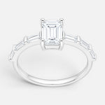 Anillo Solitario Moissanita y Circones Baguette