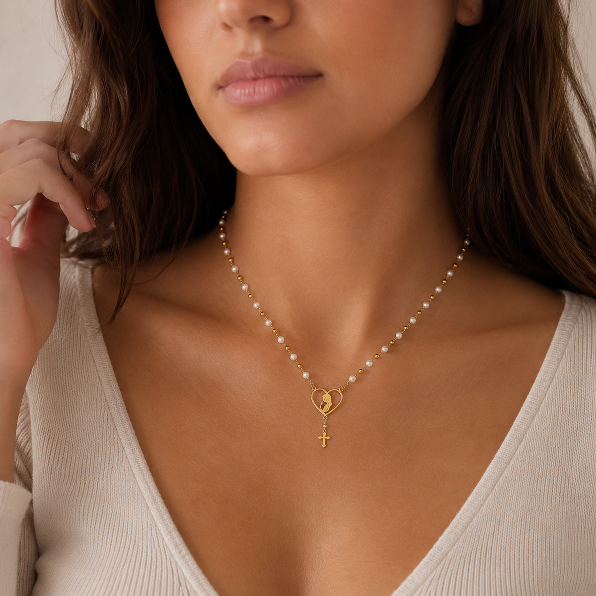 Collar Esferas Perlas Corazón Virgen Niña Cruz