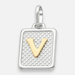 Colgante Rectangular Letra V en Oro