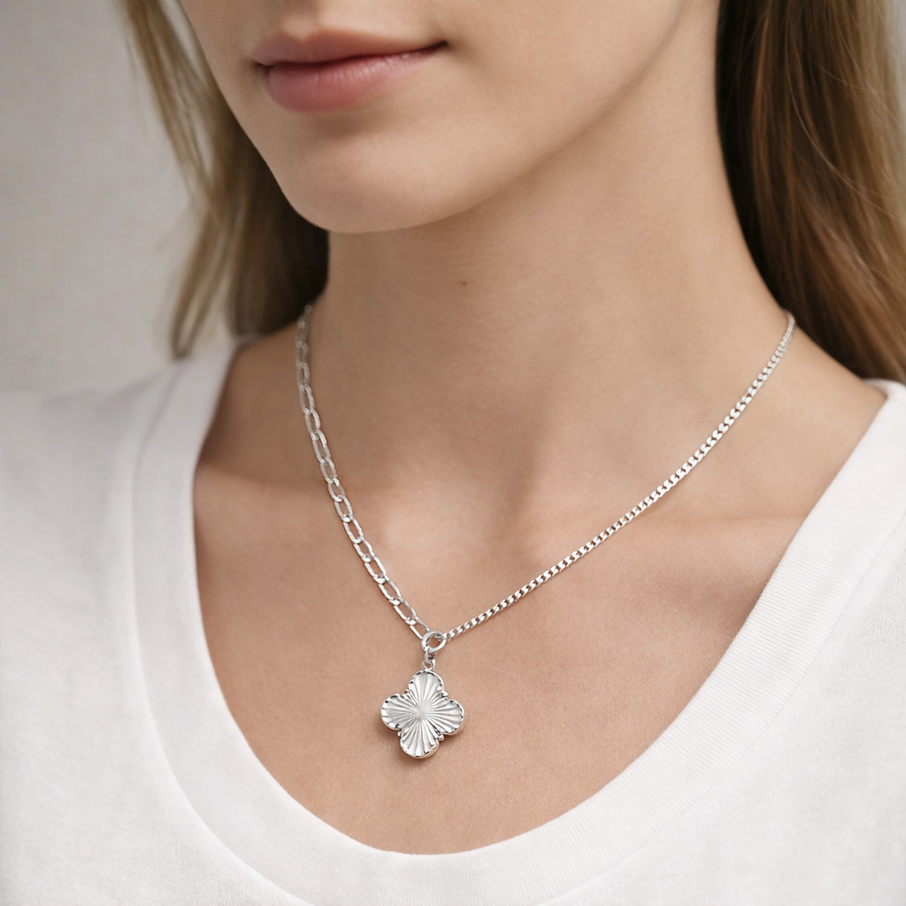 Collar Trébol de la Suerte