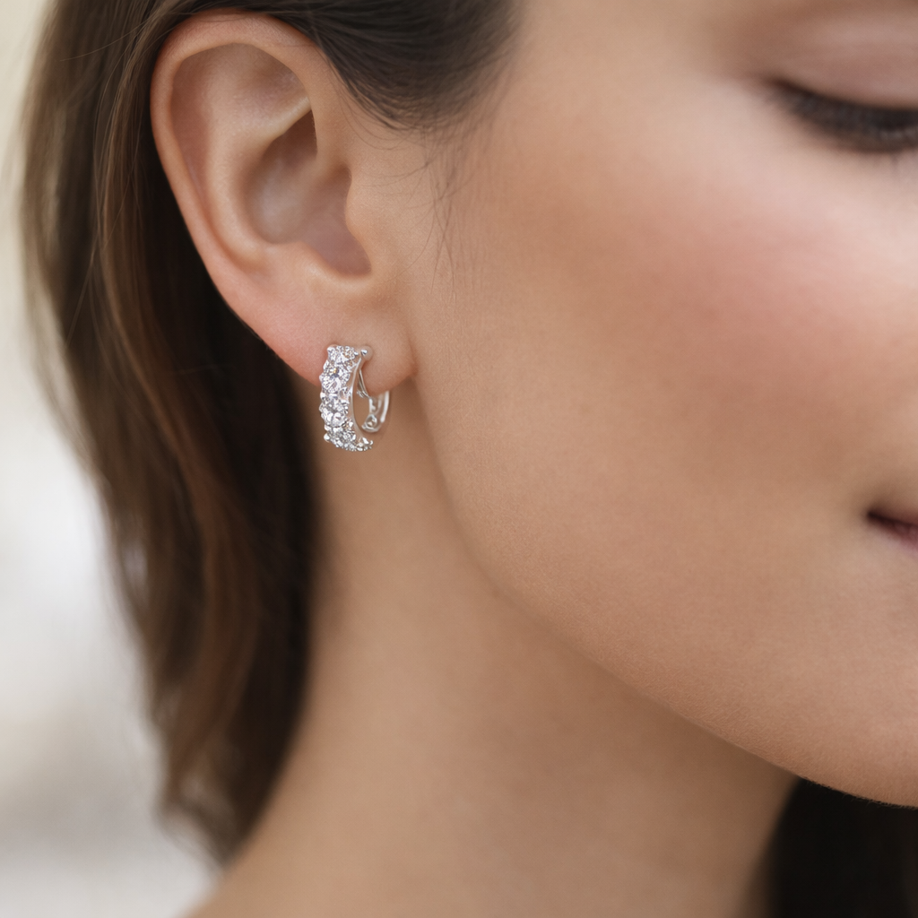 Argolla Huggie Hojas Circones 15 mm