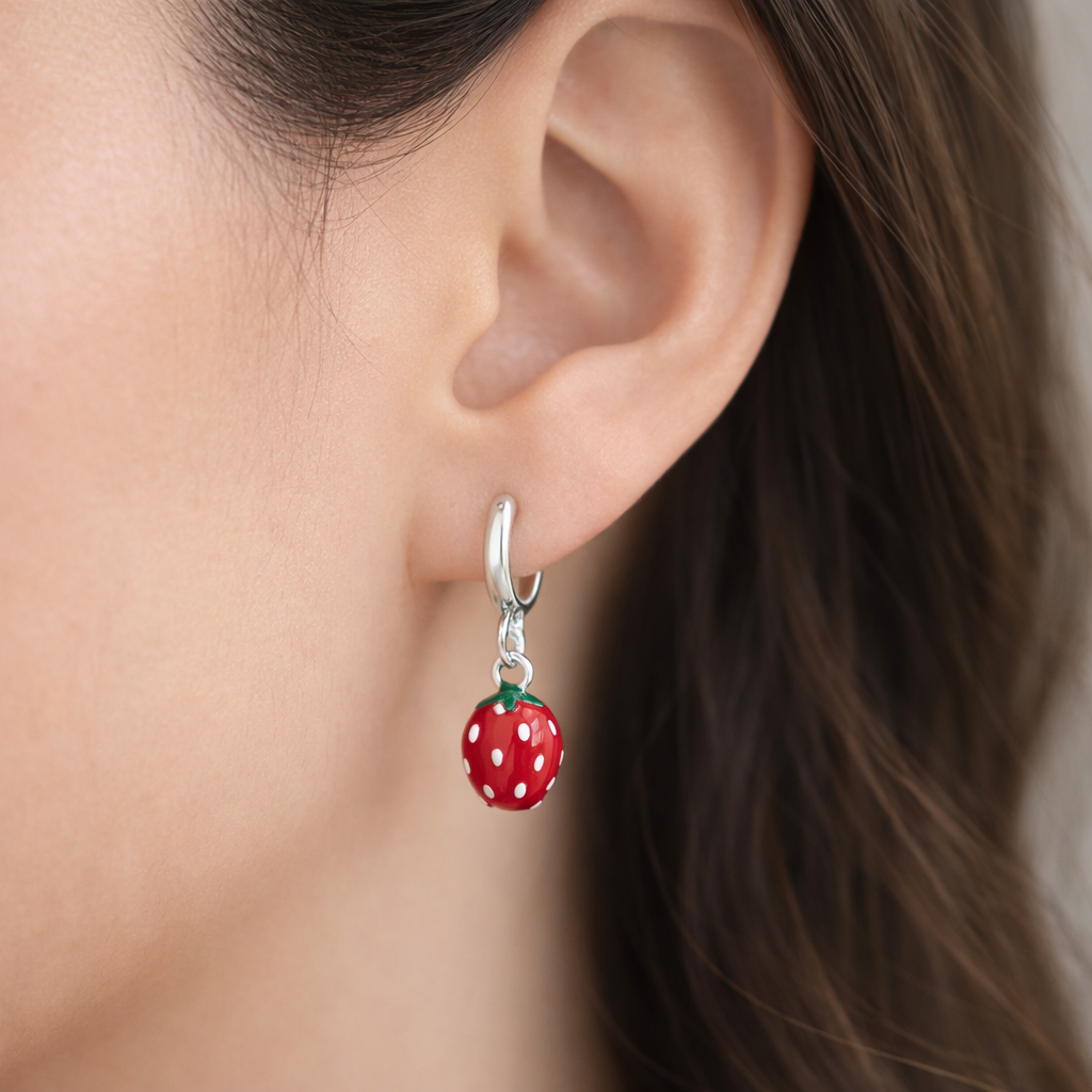 Argolla Huggie Frutilla Esmaltada 11 mm