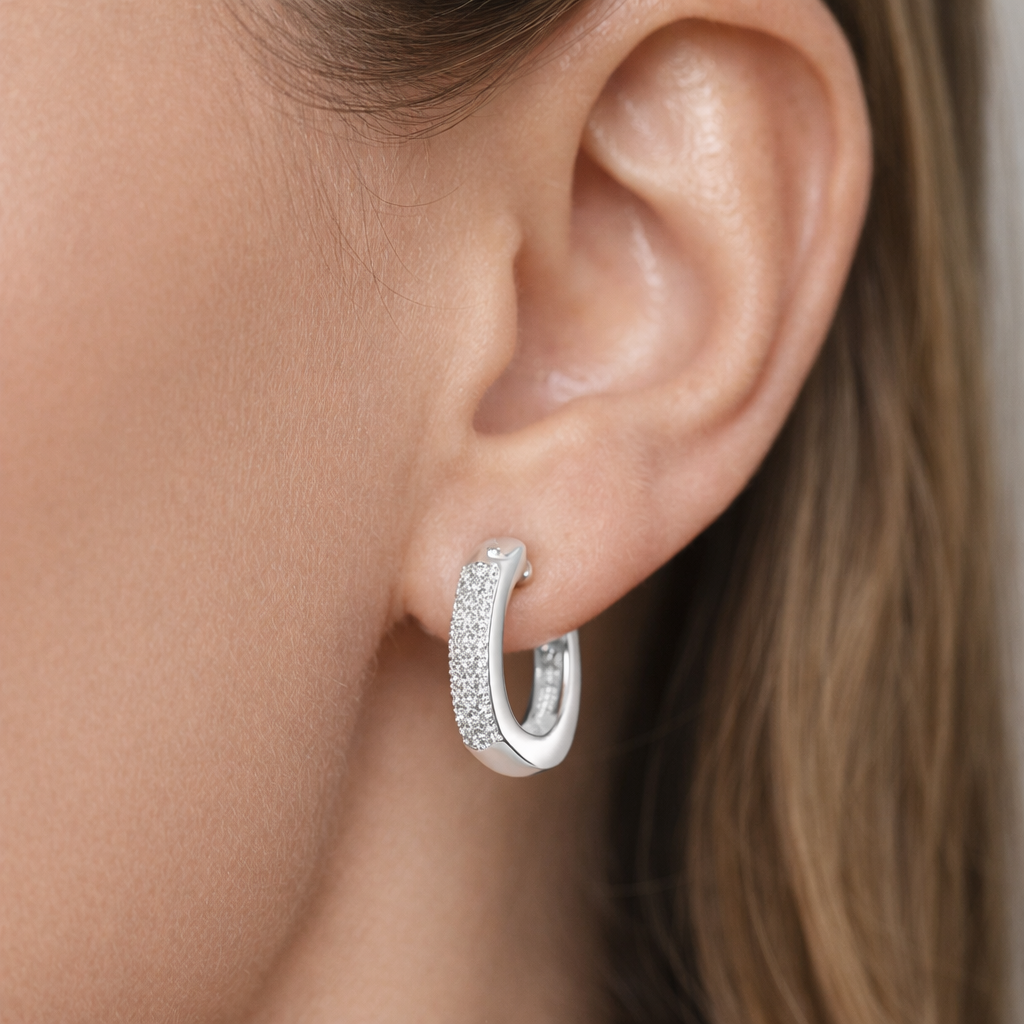 Argolla Huggie Circones Pavé 13 mm