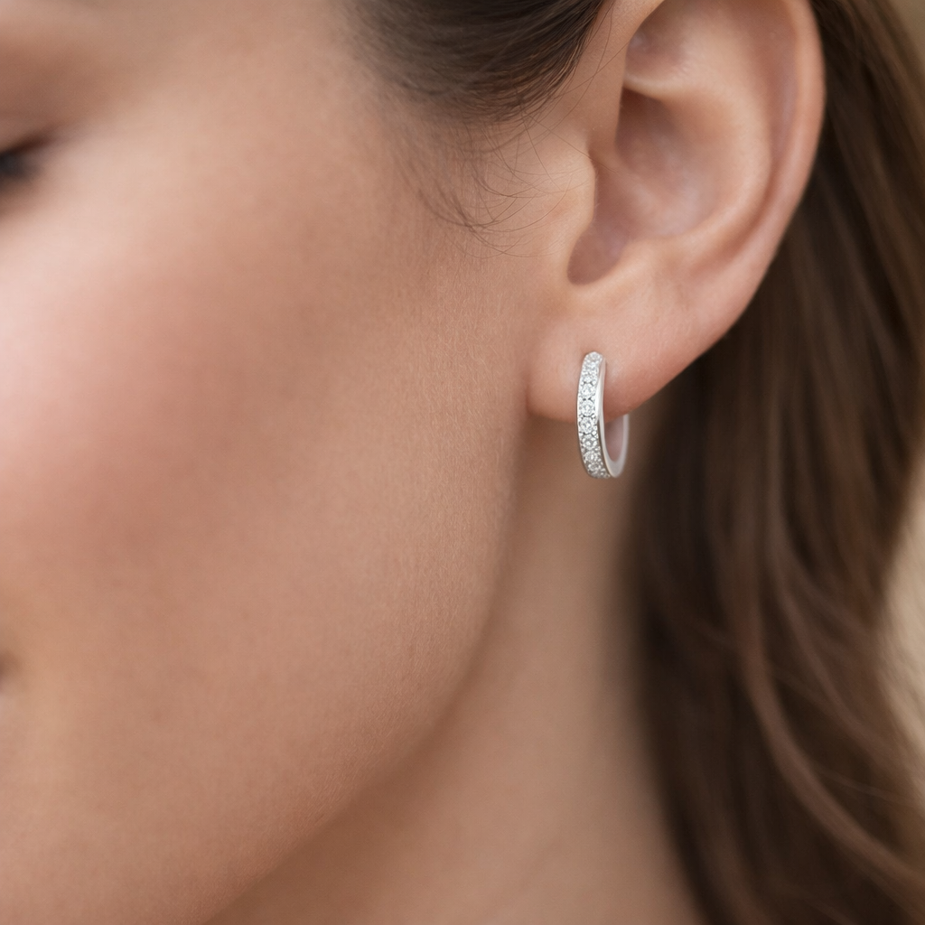 Argolla Huggie Estrella Fugaz Circones 11 mm