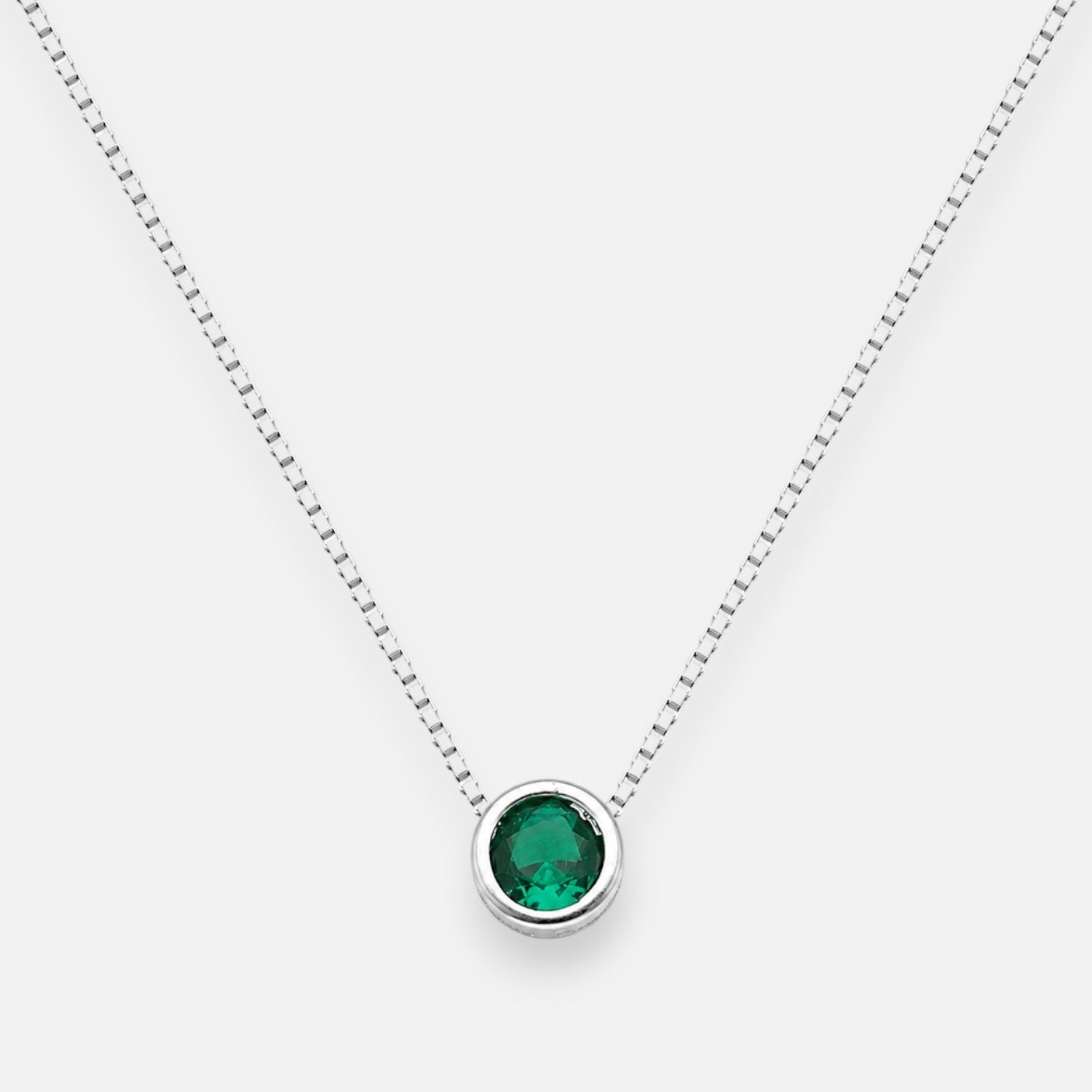 Collar Circón Punto de Luz Esmeralda 4 mm