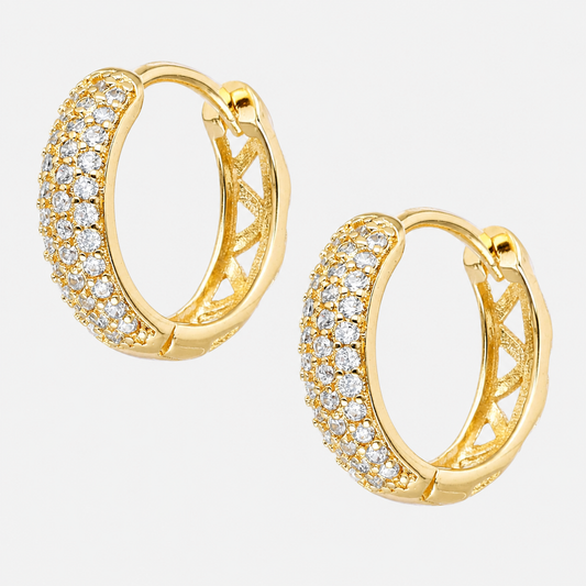 Argolla Huggie Triángulos Circones Pavé 15 mm