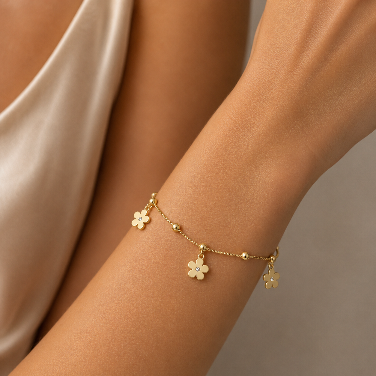 Pulsera Esferas Flores Circones
