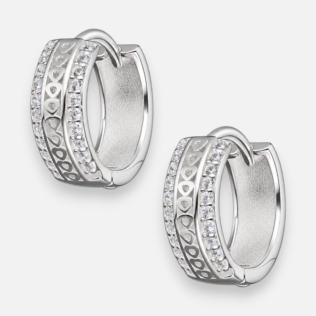 Argolla Huggie Corazones Circones 13 mm