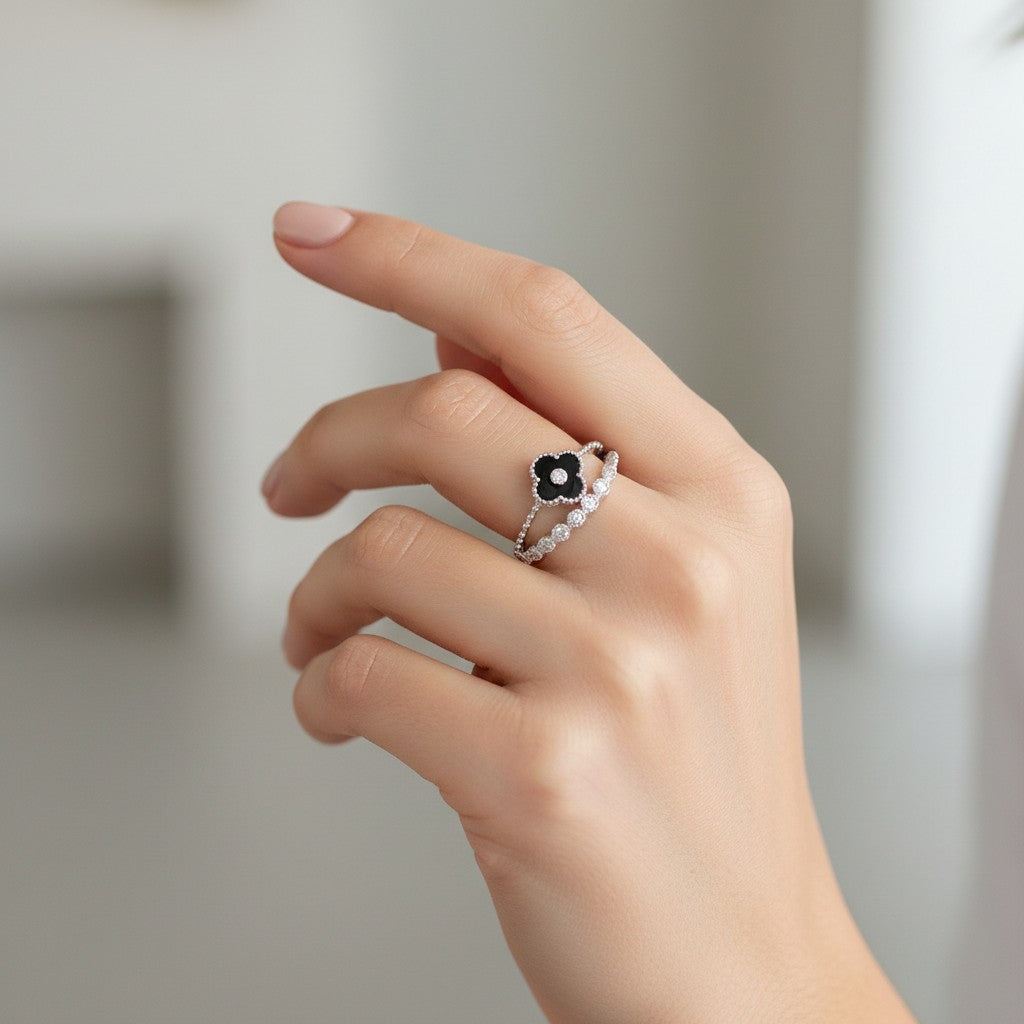 Anillo Trébol de la suerte Ónix Circones