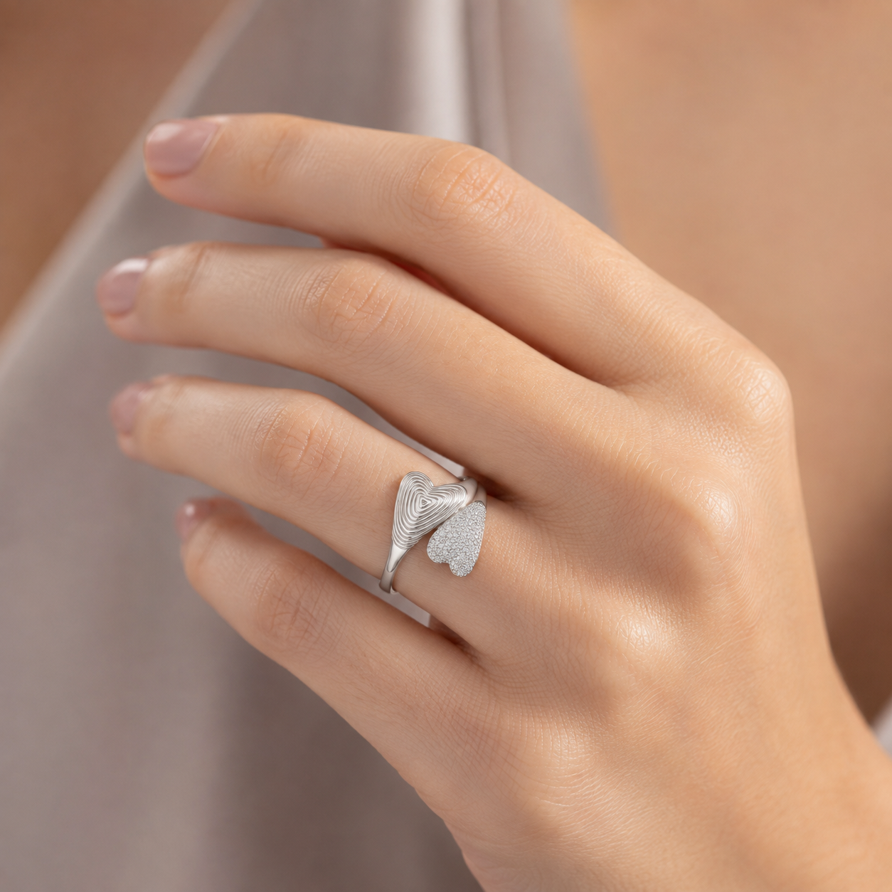 Anillo Ajustable Corazones Circones Pavé