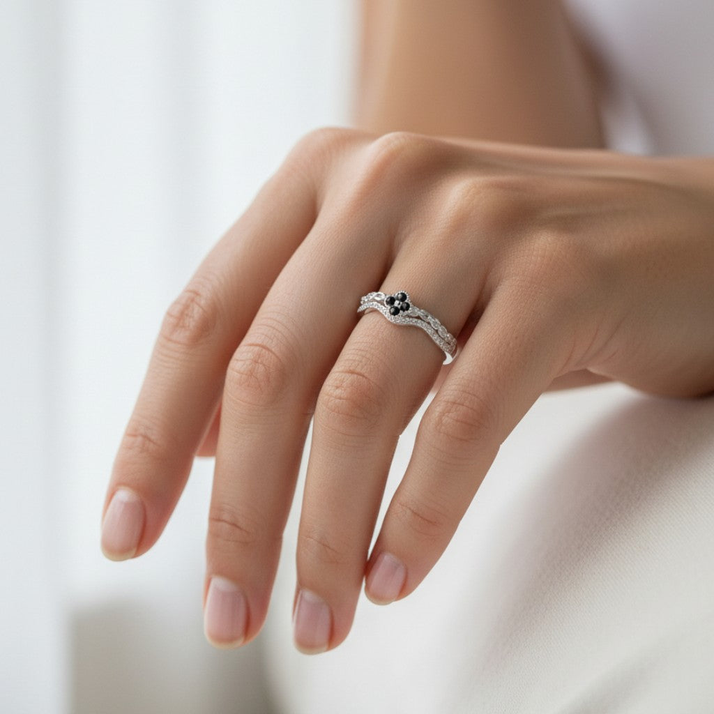 Anillo Flor Eslabones Circones Ónix