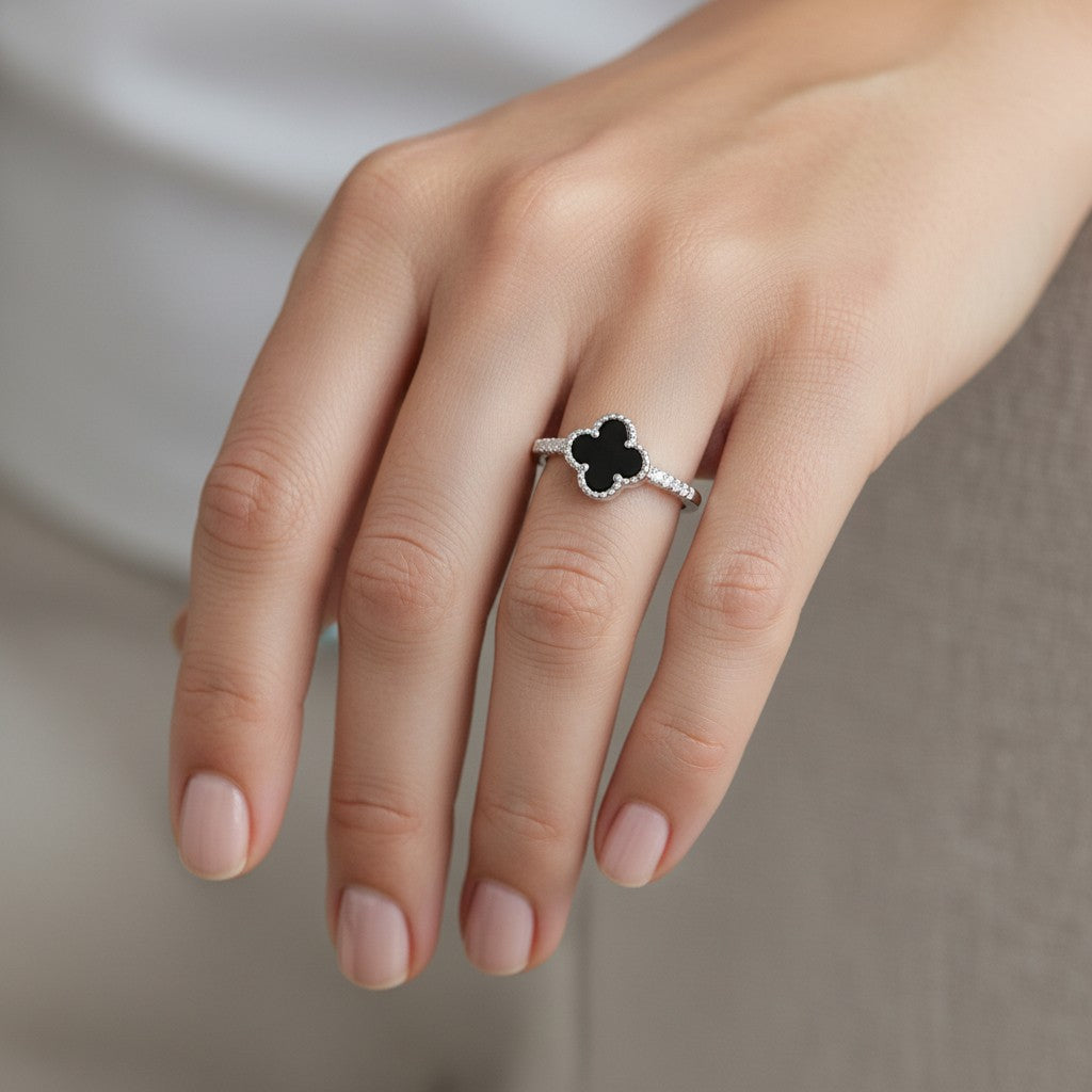 Anillo Trébol de la Suerte Ónix Circones