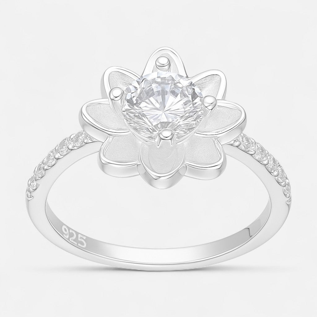 Anillo Flor Circón
