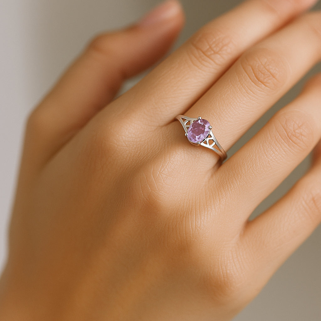 Anillo Corazones Circón Amatista