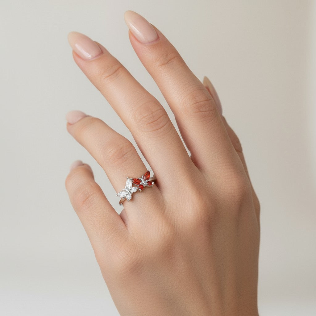 Anillo Mariposas Circones Granate