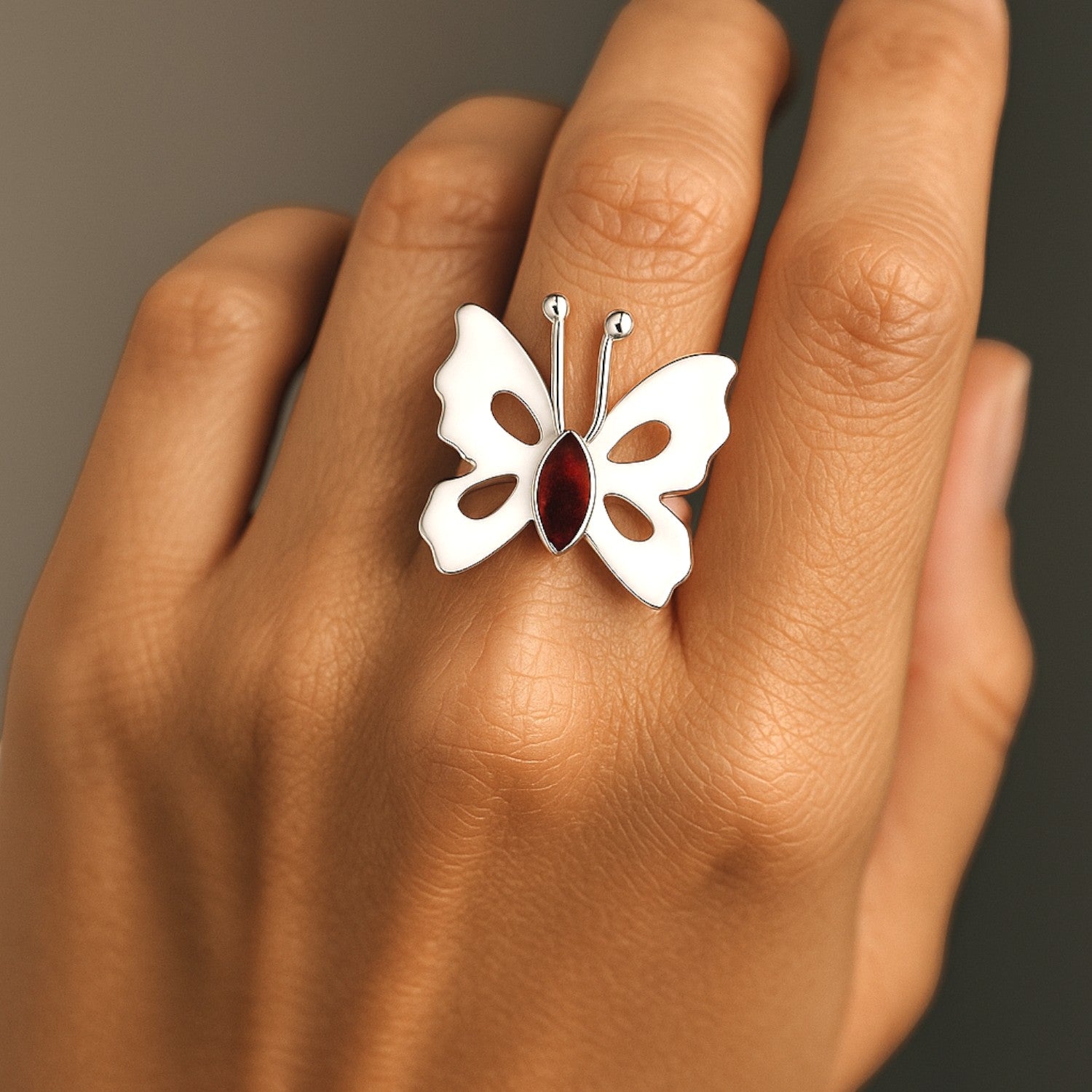 Anillo Mariposa Burdeo Metalizado