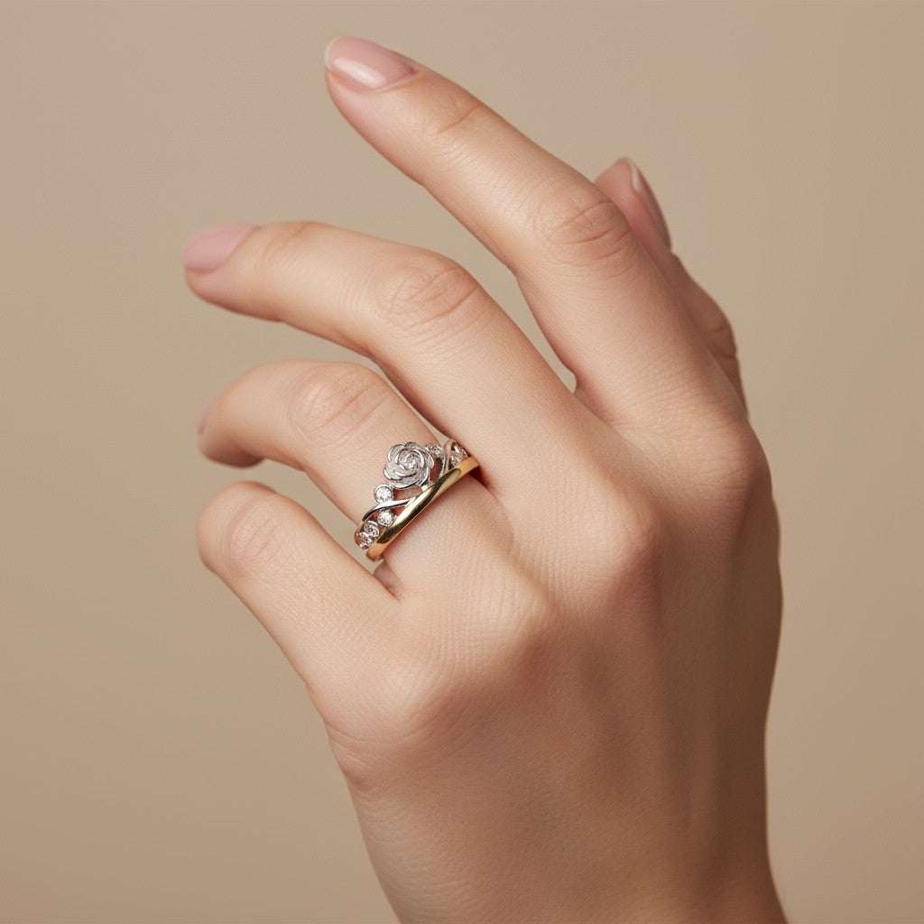 Anillo Corona en Oro Circones