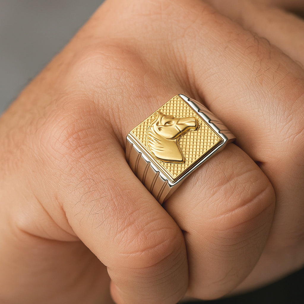 Anillo Sello Caballo en Oro