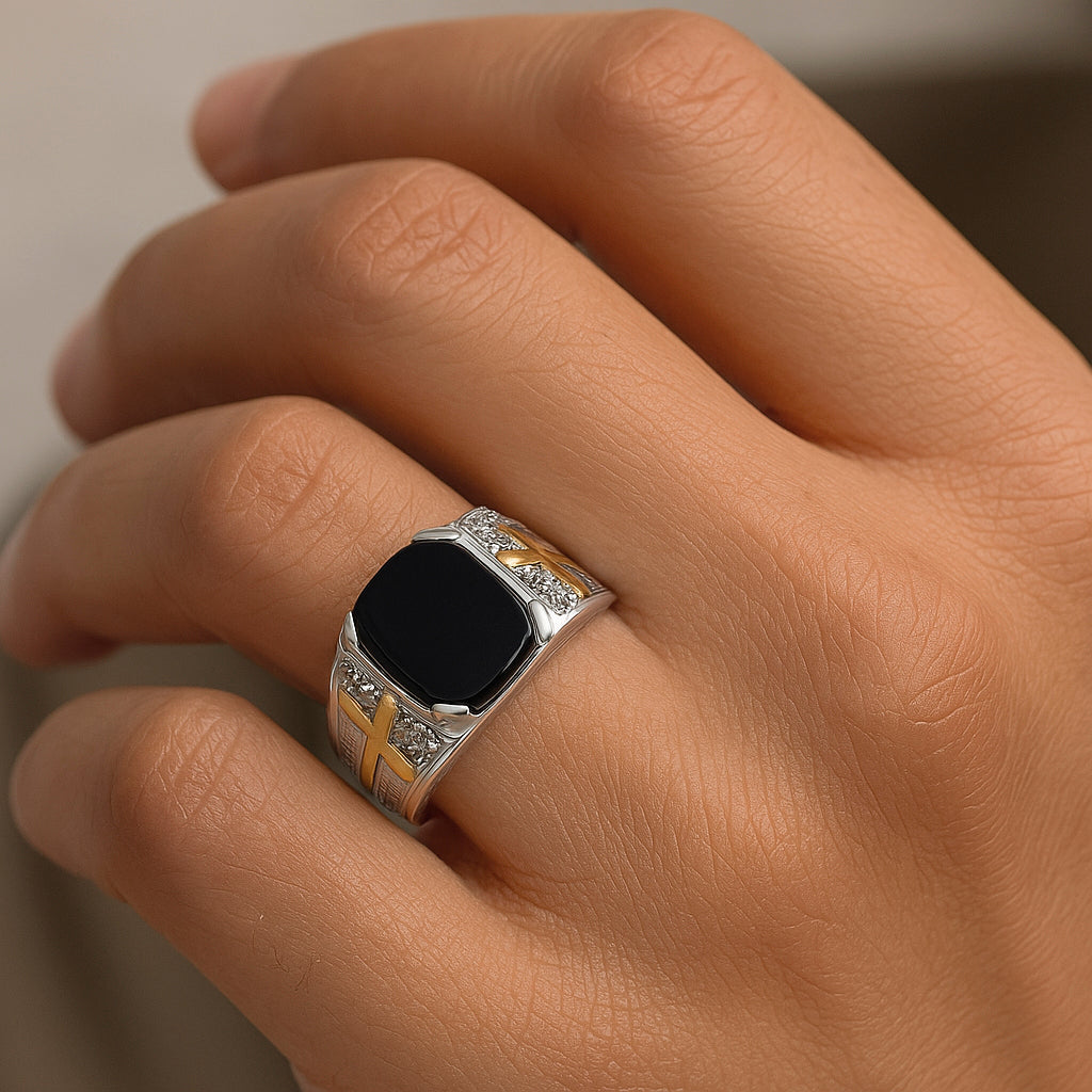 Anillo Sello Ónix Circones Cruz en Oro