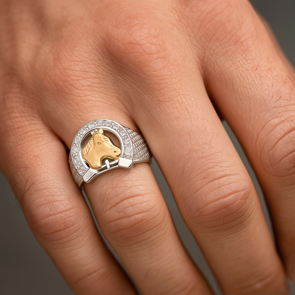 Anillo Herradura Circones Caballo en Oro