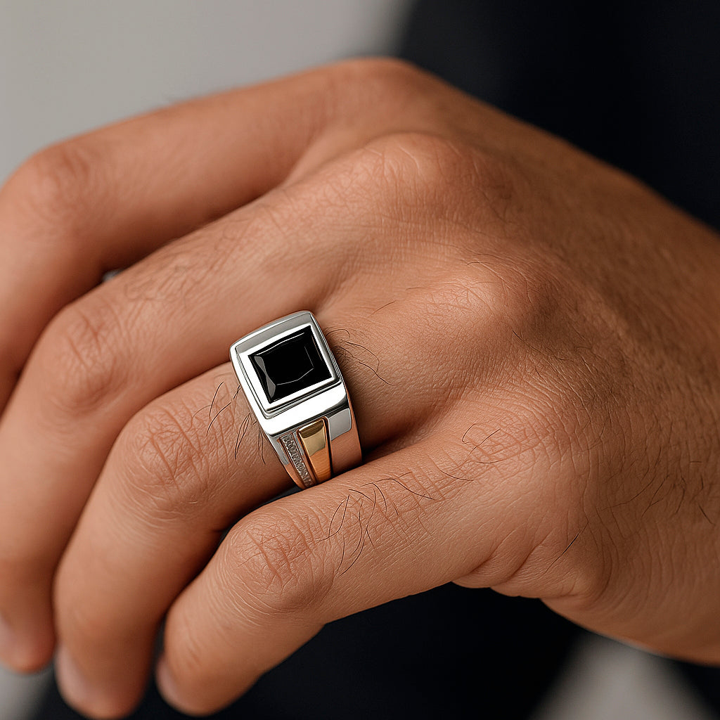 Anillo Sello Circones Ónix con Oro