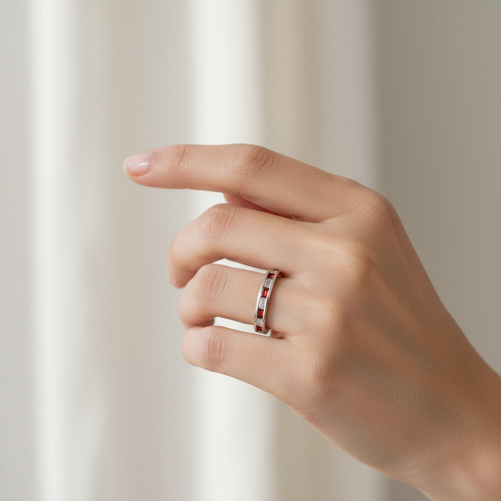 Anillo Cintillo Circones Baguette Granate 14