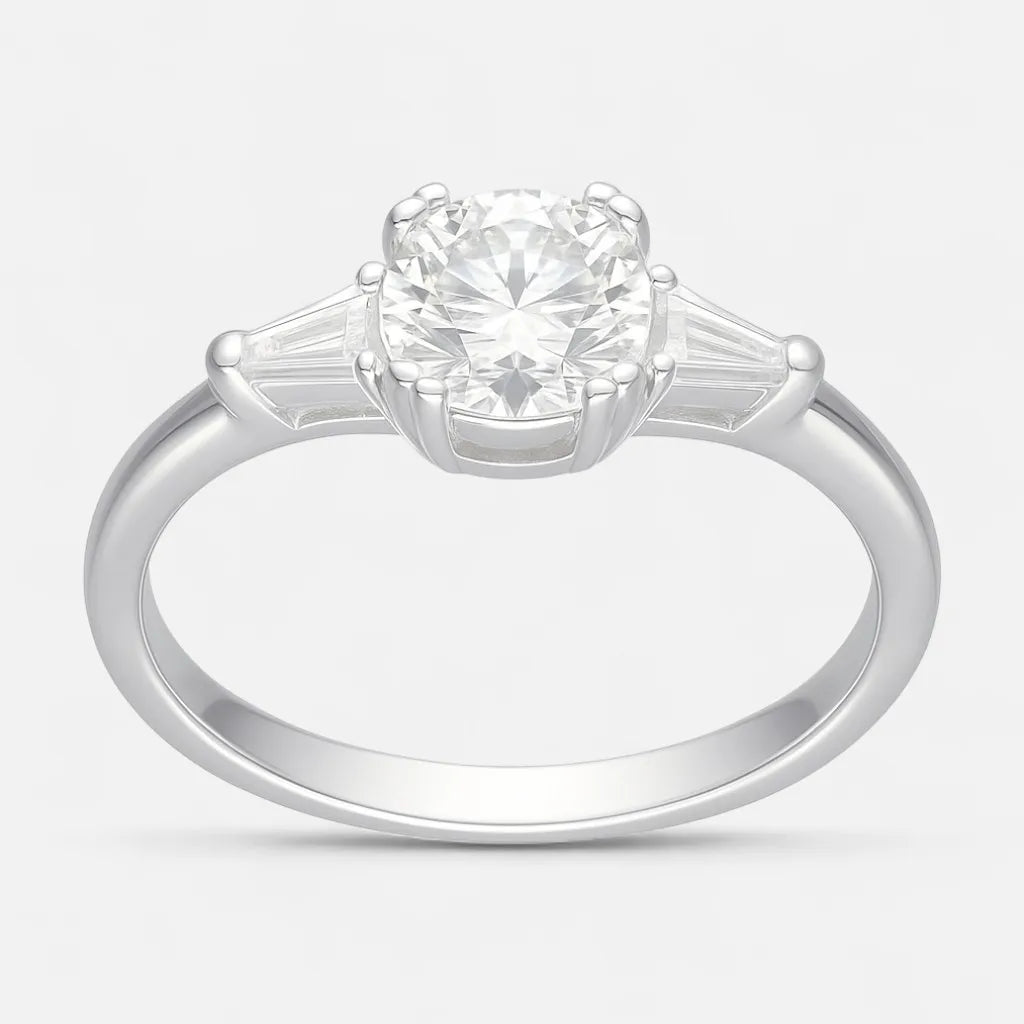 Anillo Solitario Moissanita y Circones Baguette