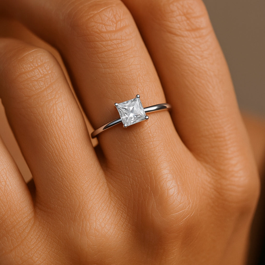 Anillo Circón Solitario