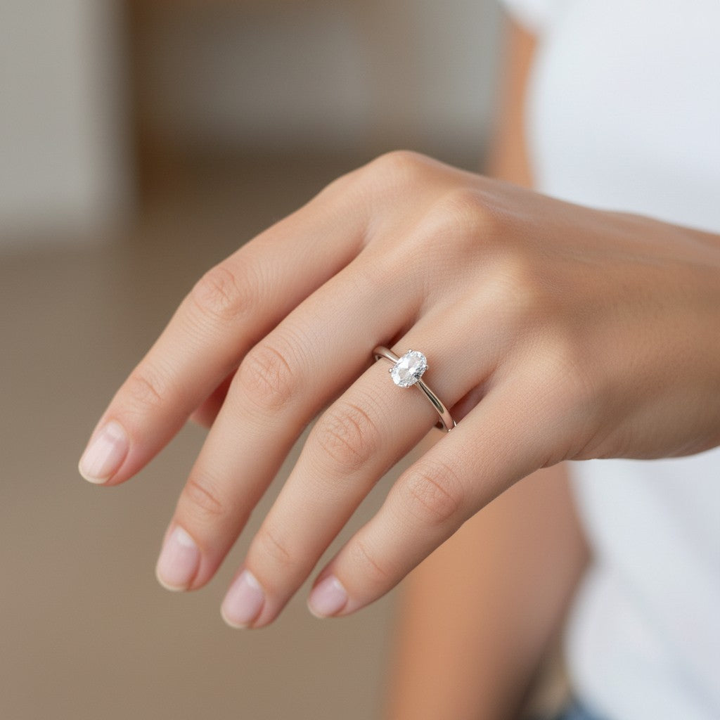 Anillo Solitario Circón Ovalado