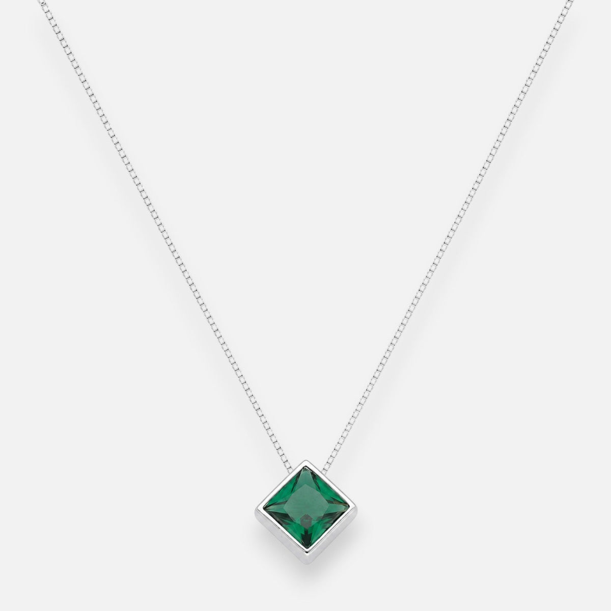 Collar Rombo Circón Punto de Luz Esmeralda 6x6 mm