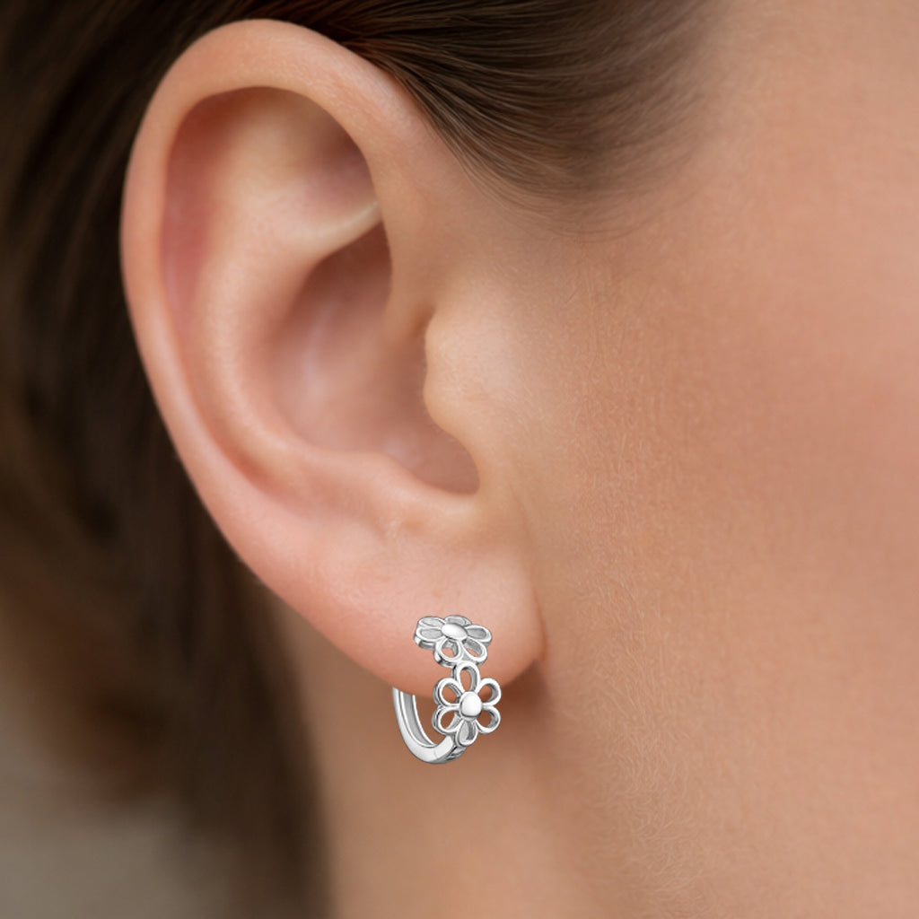 Argolla Huggie Flores 13 mm