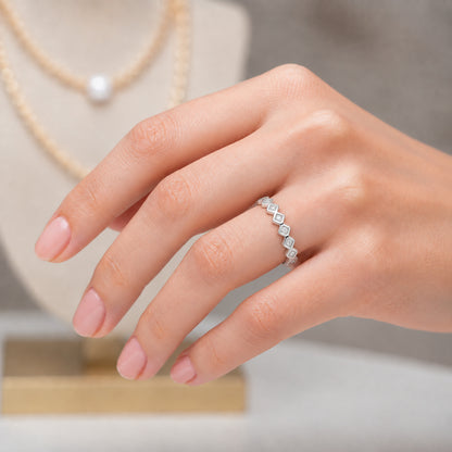 Anillo Cintillo Rombos Circones