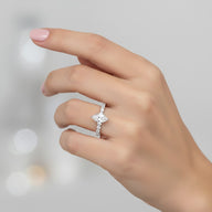 Anillo Solitario Marquise Moissanita