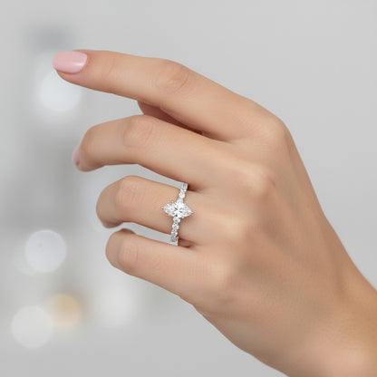 Anillo Solitario Marquise Moissanita