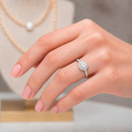 Anillo Flor Moissanita