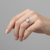 Anillo Flor Solitario Moissanita