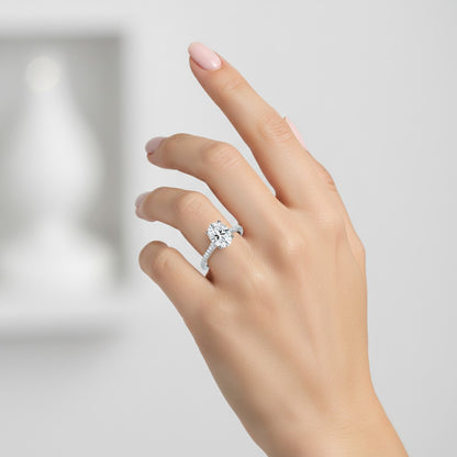 Anillo Solitario Ovalado Moissanita