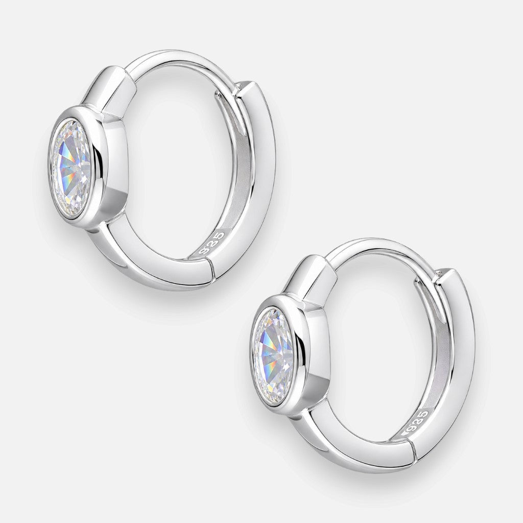 Argolla Huggie Circón Ovalado 12 mm