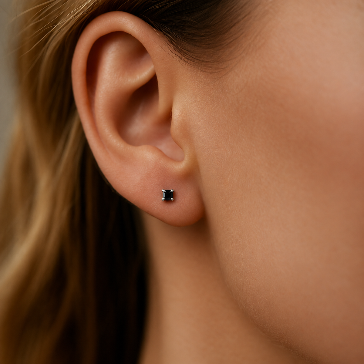 Aro Circón Ónix 2x2 mm