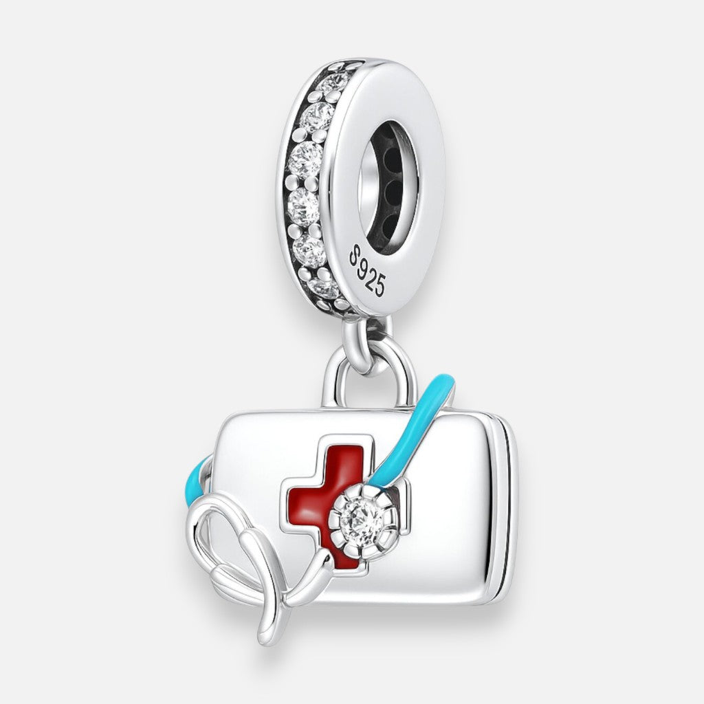 Colgante Charm Estetoscopio Cruz Roja Circón