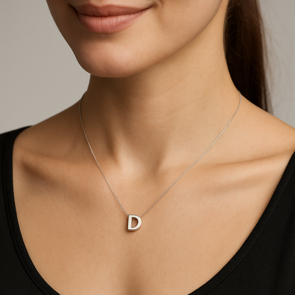 Collar Letra D