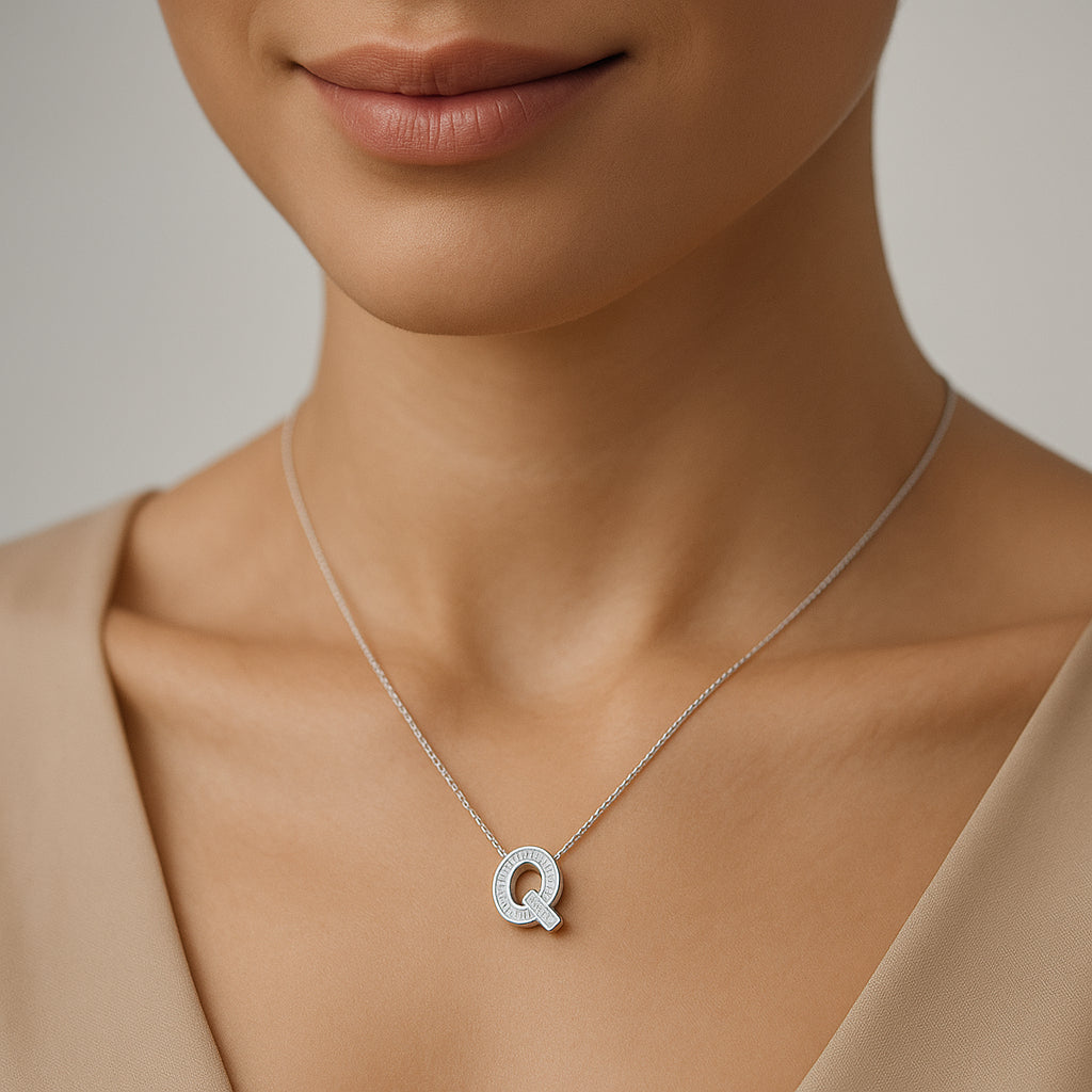 Collar Letra Q Circones