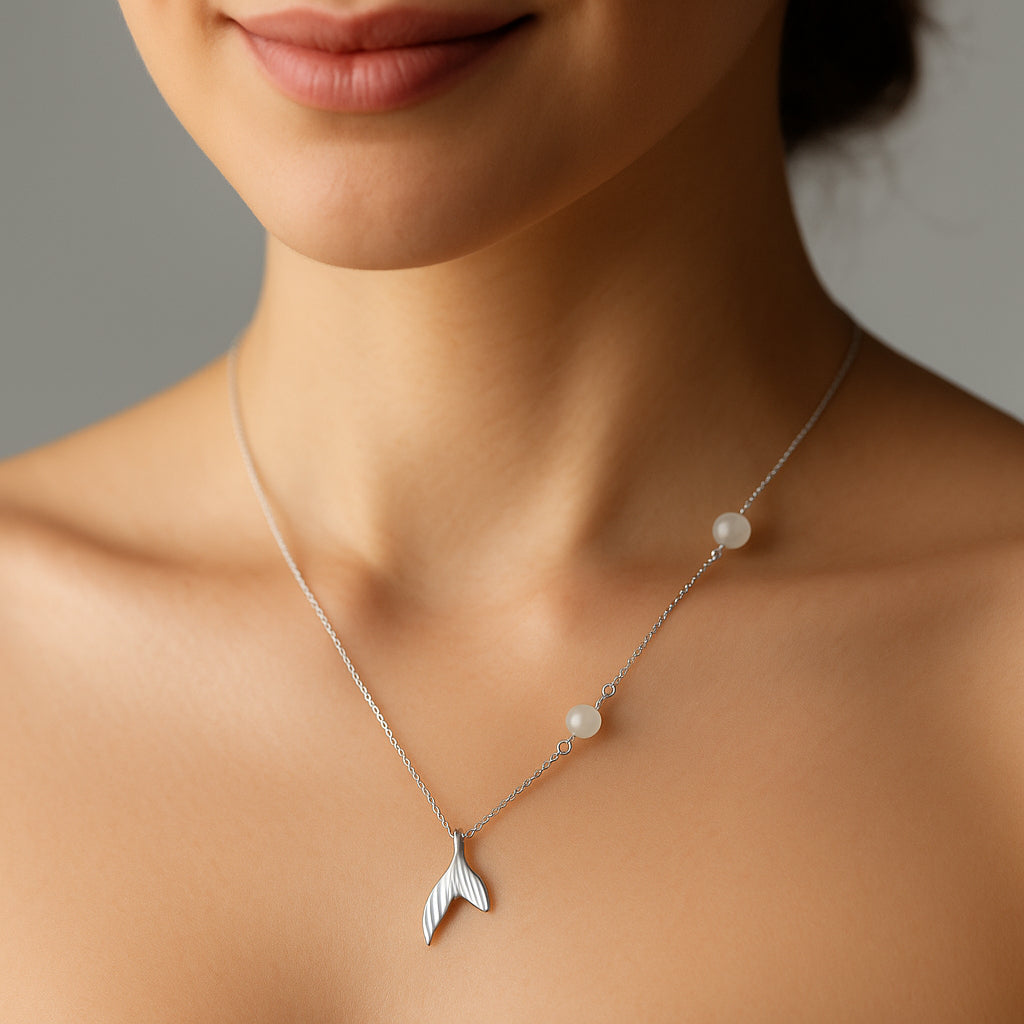 Collar Cola de Ballena Esferas