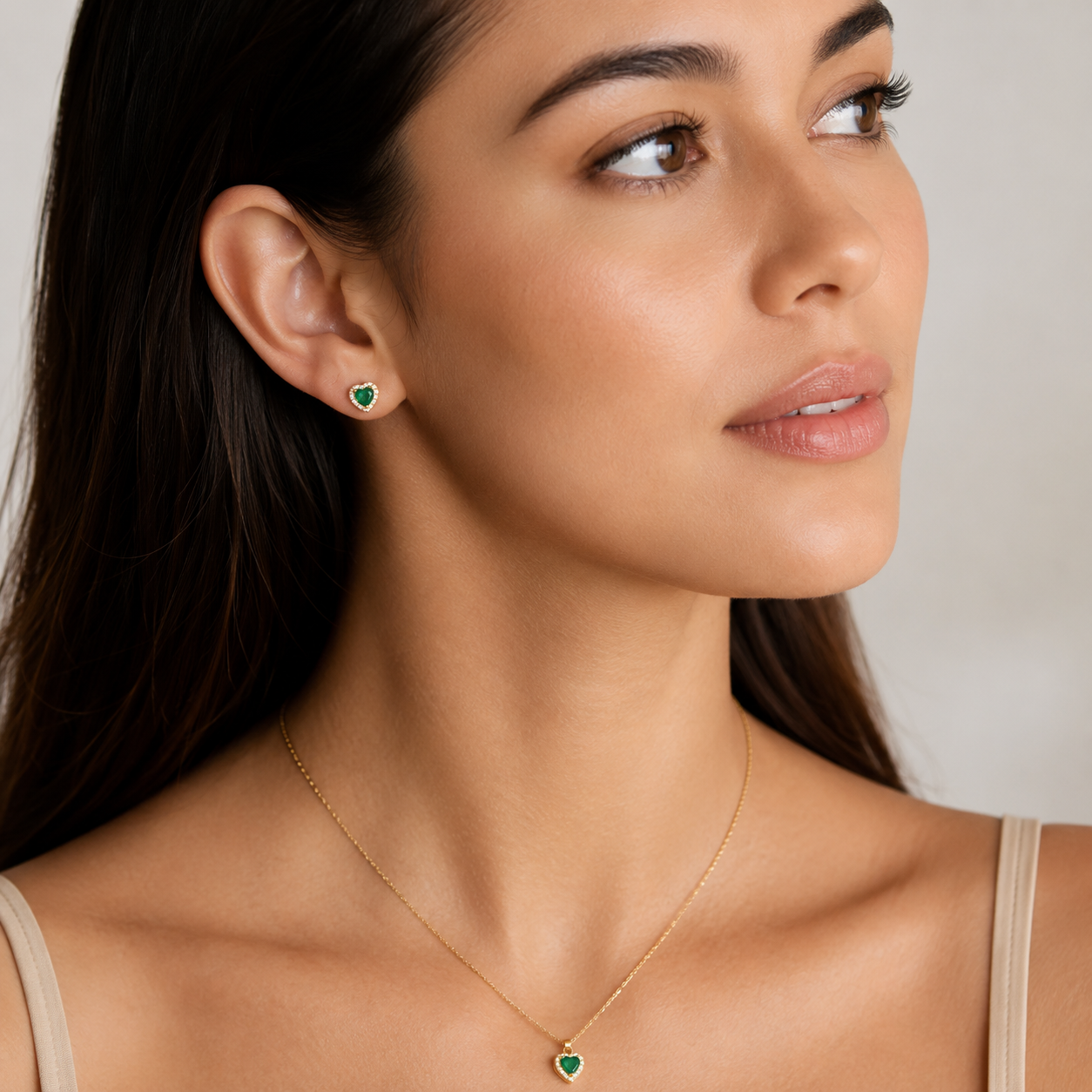 Conjunto Corazón Circones Esmeralda 8 mm