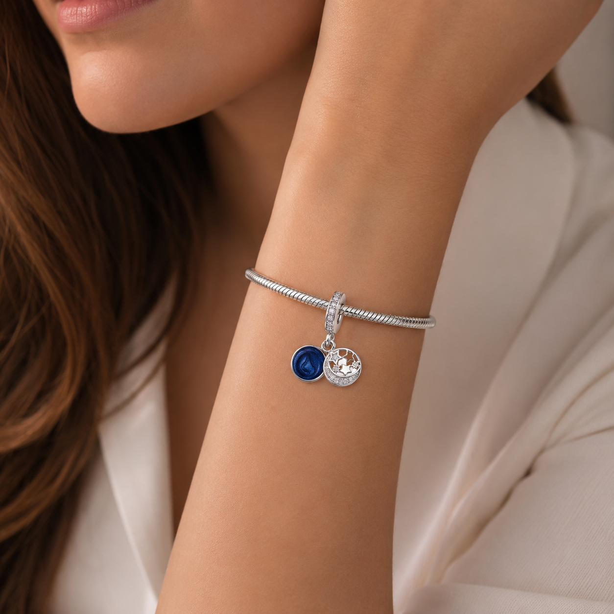 Colgante Charm Media Luna Estrellas Azul Metalizado Circones