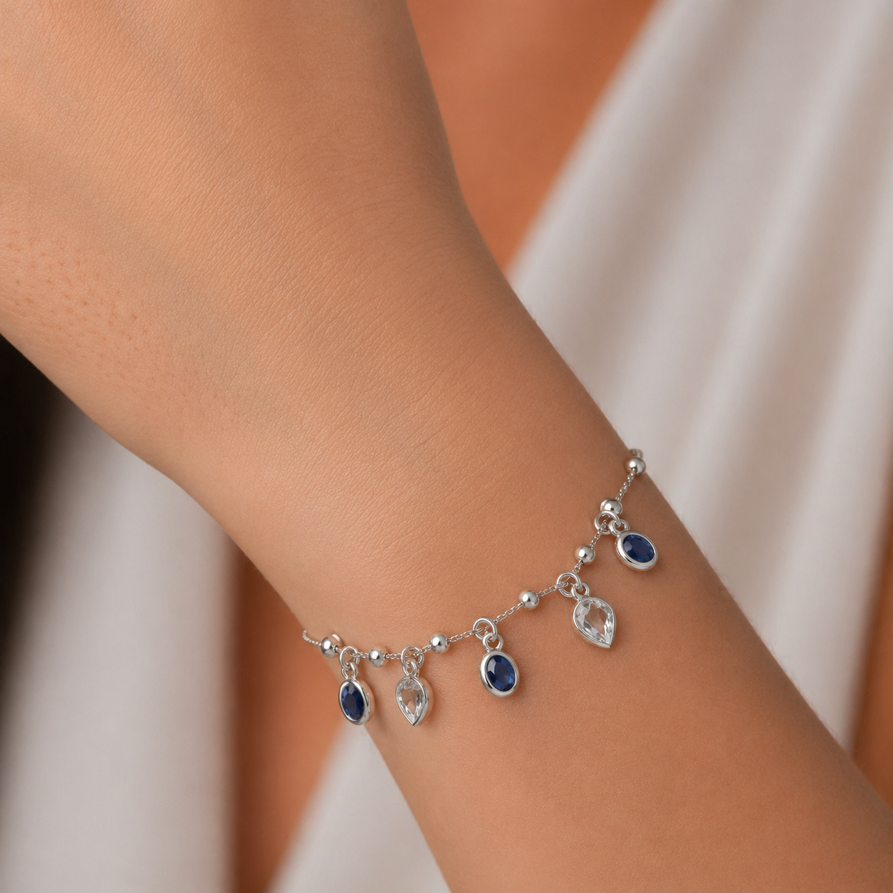 Pulsera Esferas Corazones Circones Zafiro
