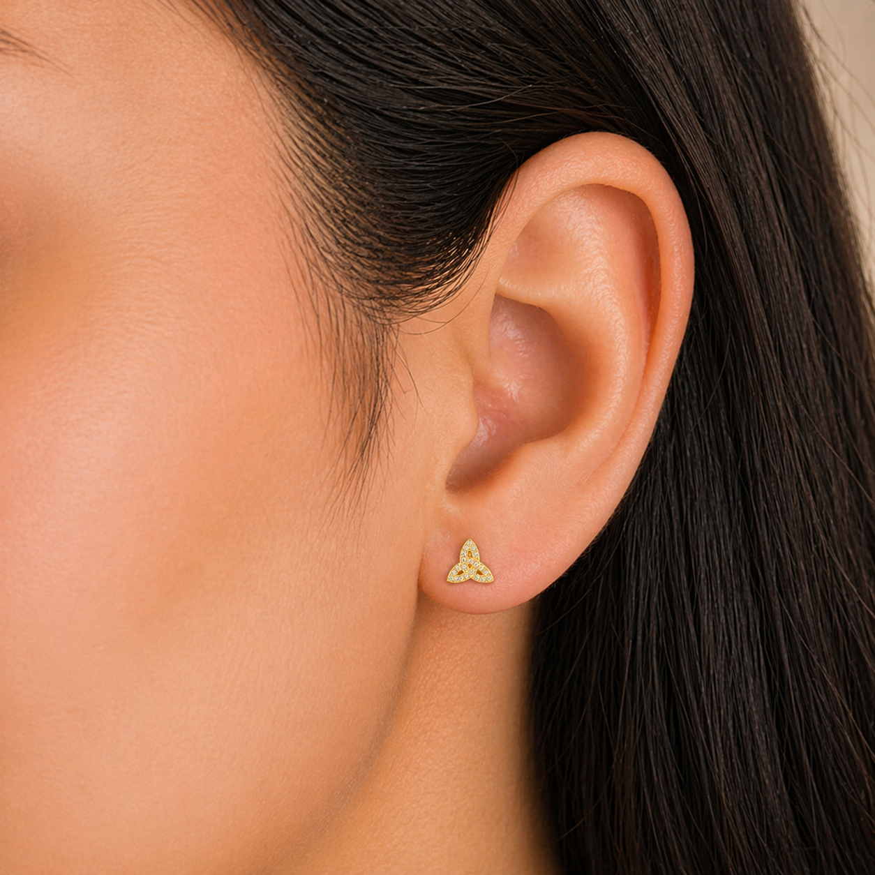 Piercing Flat Triqueta Circones 7x8 mm