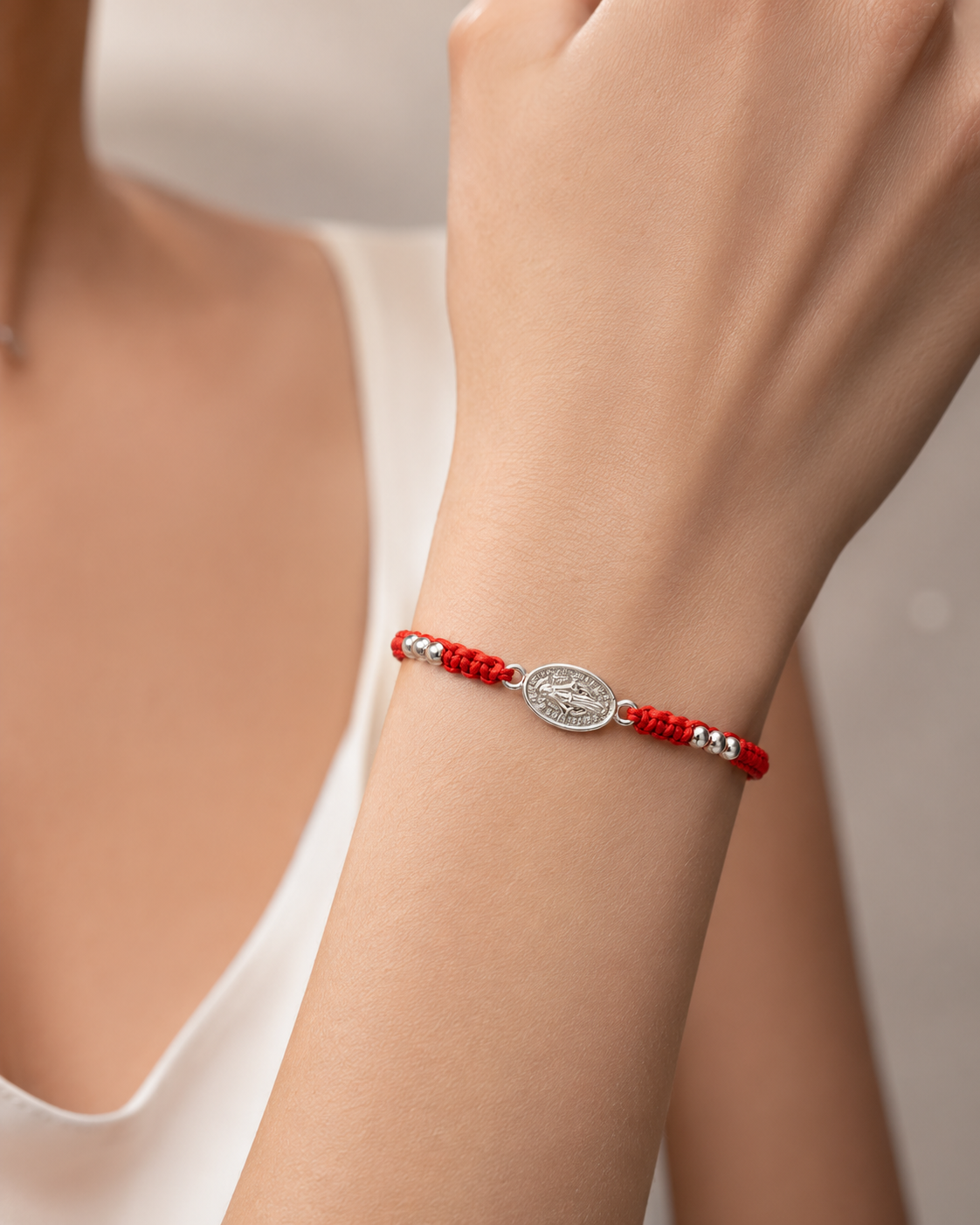 Pulsera Hilo Rojo Ajustable Virgen de los Rayos Milagrosa Esferas